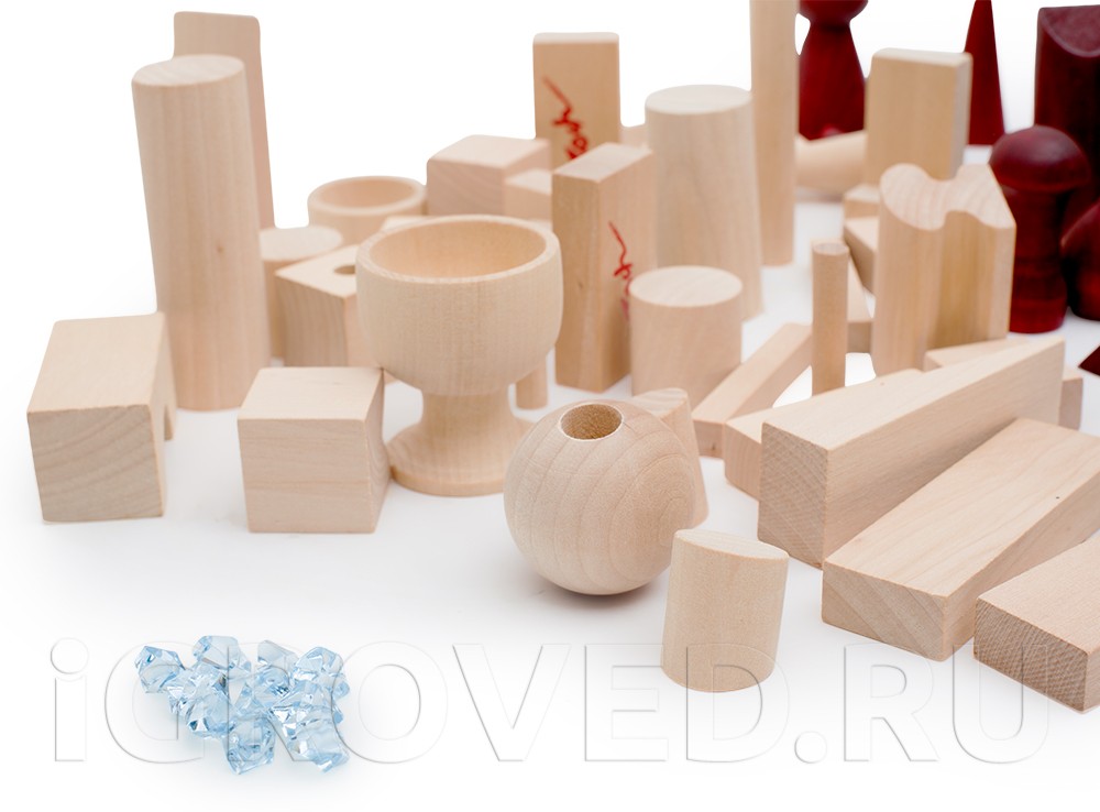 Фигуры разной формы в настольной игре Баусак (Bausack)