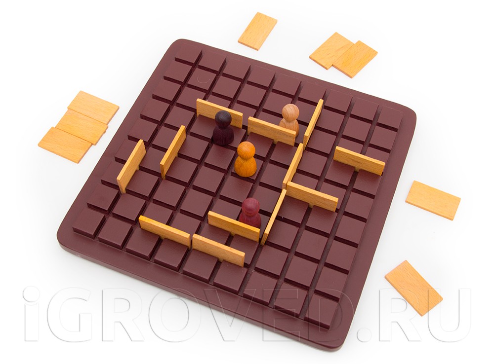 Игровой процесс настольной игры Коридор Мини (Quoridor Mini)