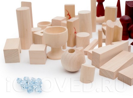 Фигуры разной формы в настольной игре Баусак (Bausack)